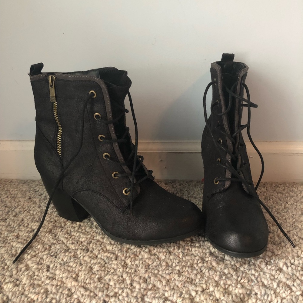 Lace Up Heeled Bootie